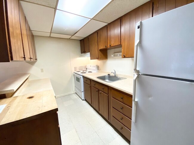 Building Photo - 2740 University Ave