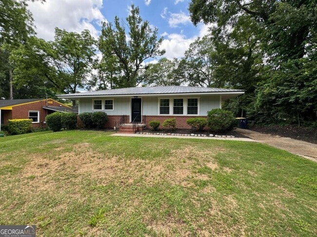 Photo - 285 Willow Run