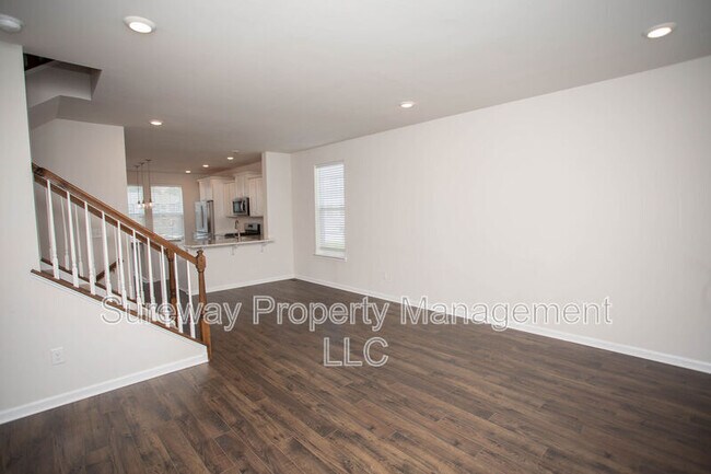 Photo - 13 Verona Ln