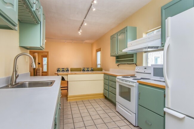 Photo - 1139 E 200 S Unit 1141