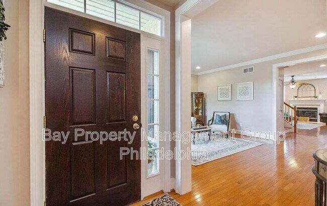 Photo - 570 Farmdale Cir