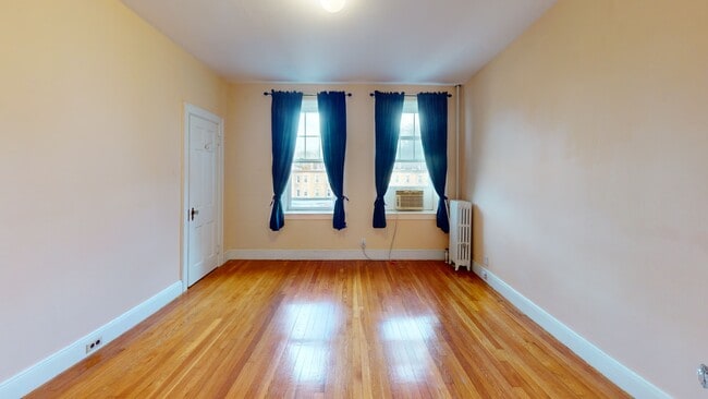 Photo - 10 Jamaicaway