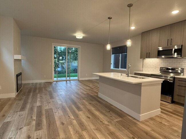 Photo - Beautiful Three Bedroom New Construction Home For Rent