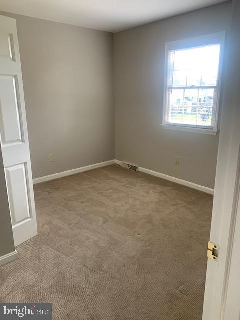 Photo - 39 Laurie Ln