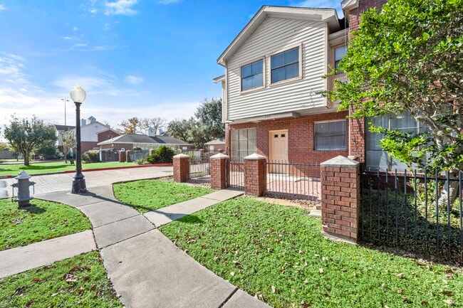 Photo - 1103 Dulles Ave Unit 202