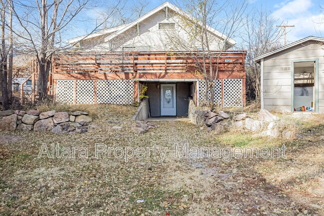 Building Photo - 1303 Langmeyer St Unit 100