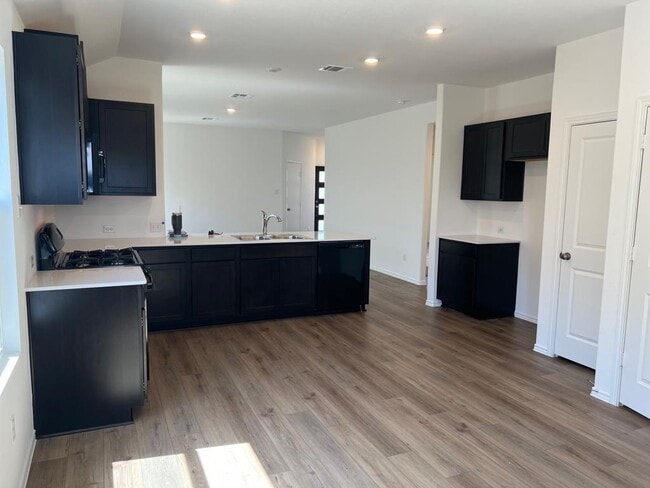 Photo - 212 Canley Lp