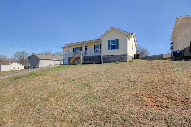 Photo - Three Bedroom Close to Post