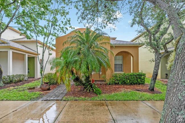 Building Photo - 2567 SE Ruskin Dr Rental