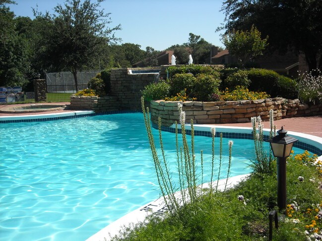 Woodcreek Apartment Homes