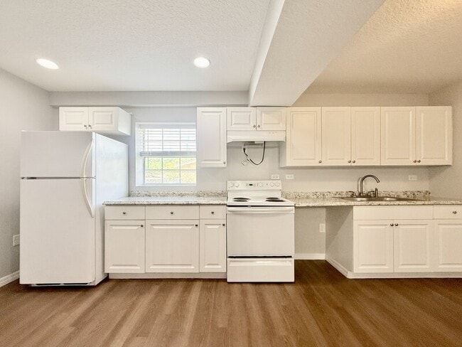Photo - 425 F St Unit 2
