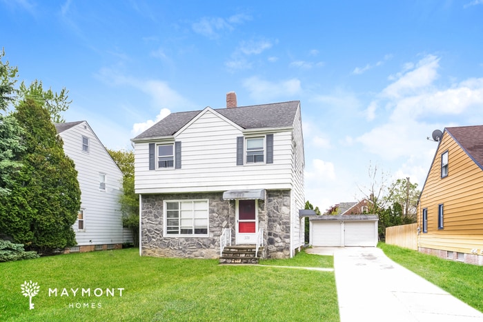 Photo - 370 Lloyd Rd