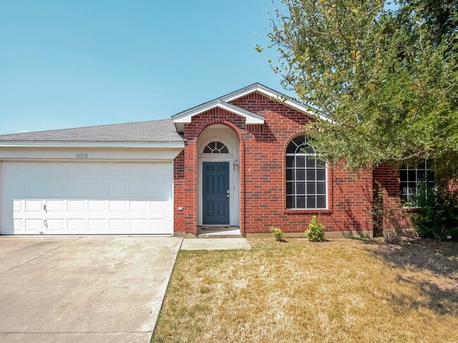 Building Photo - 925 Comiskey Ct