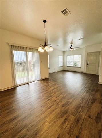 212 Lasso Cir