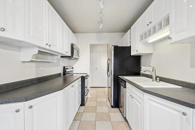 Photo - 7033 N Kedzie Ave Unit APT 1410