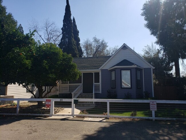 Photo - Historic Folsom 3 Bdrm, 2 Bath - Remodeled!