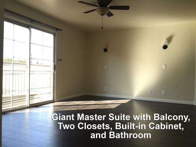 Photo - 2026 -2028 Clyde Ave