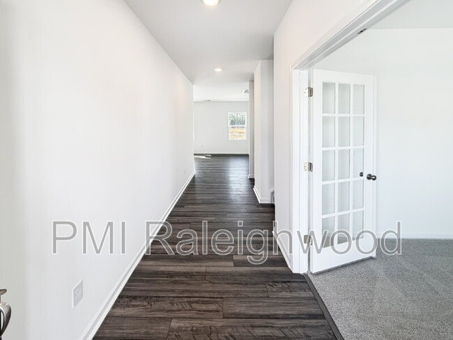 Photo - 5823 Millstone Wy