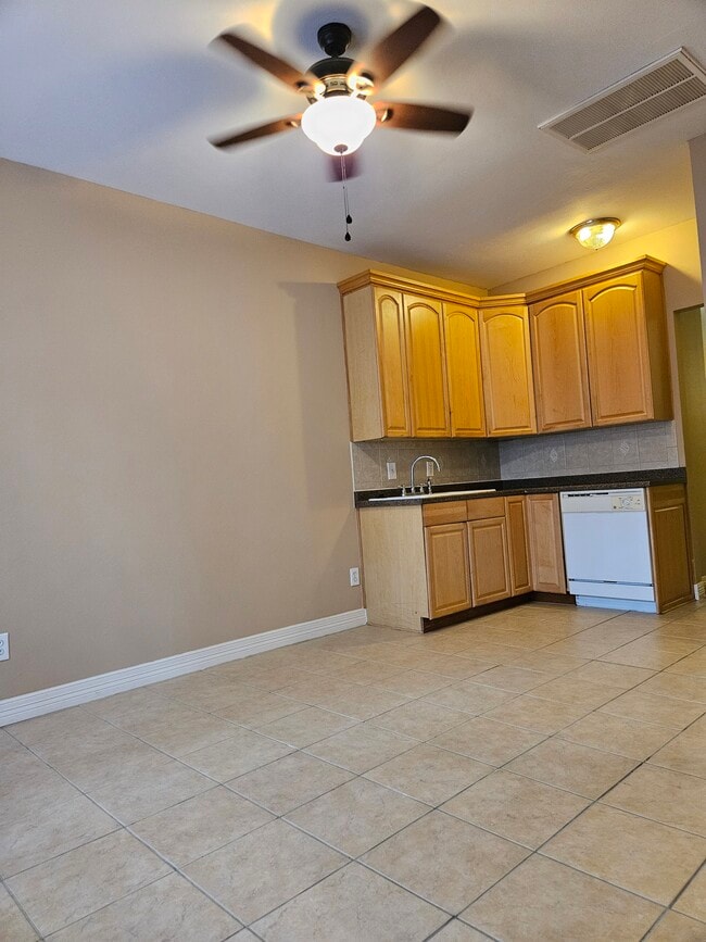 Photo - 4110 Woodhead St