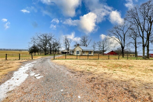 Photo - 2030 Spring Creek Rd