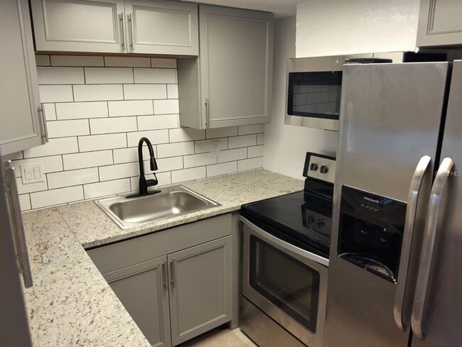 Photo - 199 Fulton St NE