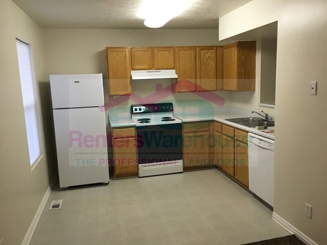 Photo - 784 N 170 W