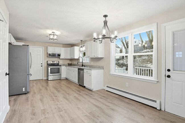 Photo - 42 Catalpa Cir