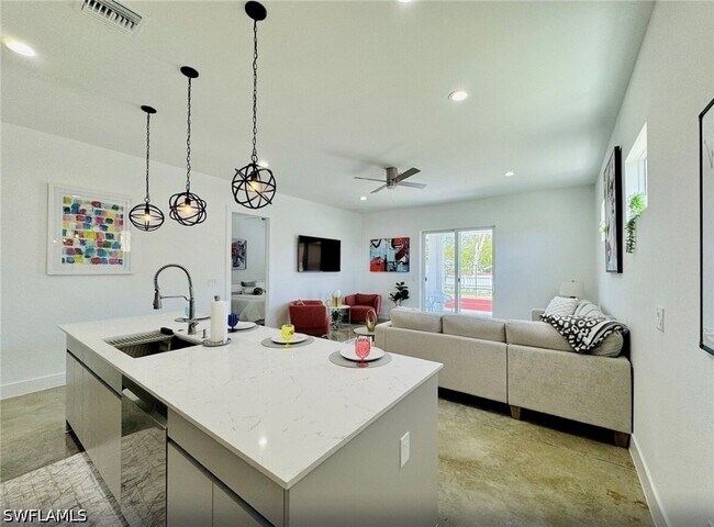 Photo - 2479 Shadowlawn Dr