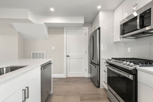 Photo - 330 Summit Ave Unit #16