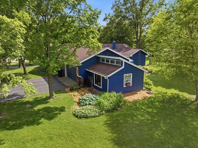 Photo - 526 W Reade Ave