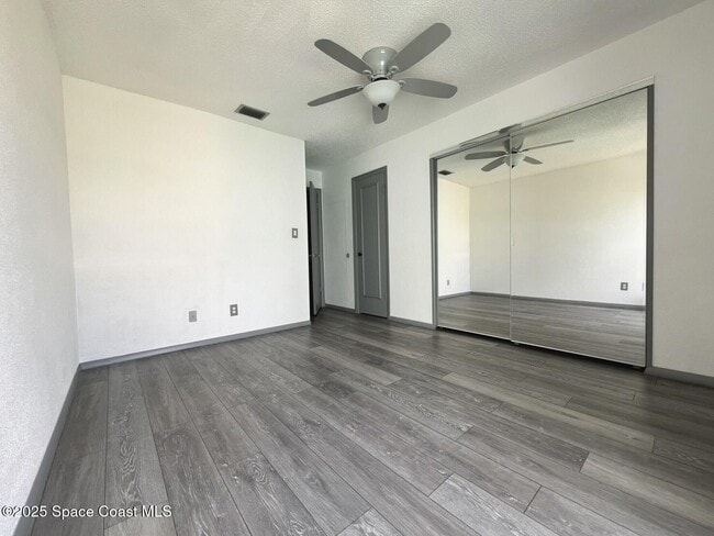 Photo - 1225 N Wickham Rd Unidad 823
