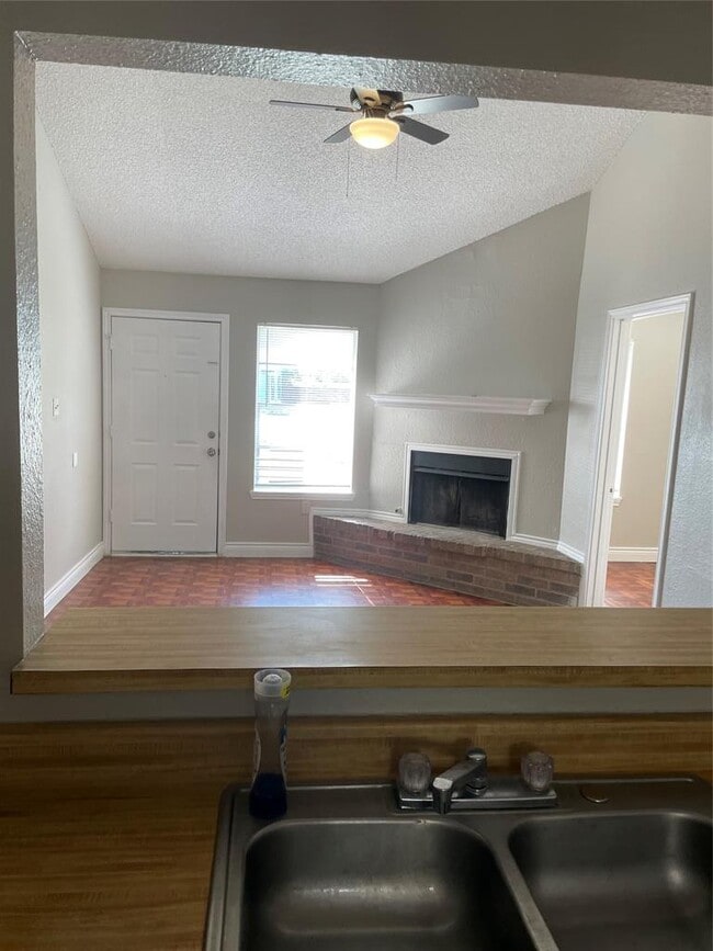 Photo - 104 Jim Cage Ln