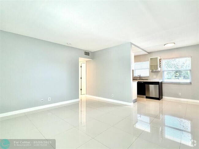 Building Photo - 416 NE 15th Ave Unit 12 Rental