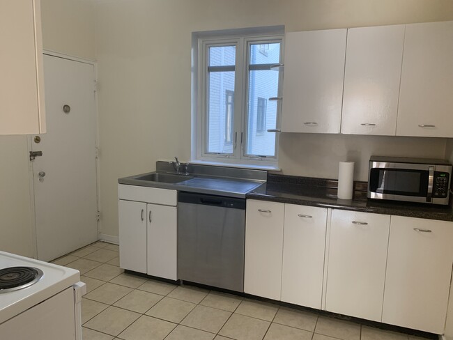 573 Washington St Unit 19