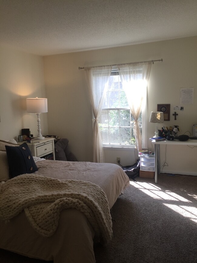 Photo - 2527 HYDRAULIC Rd