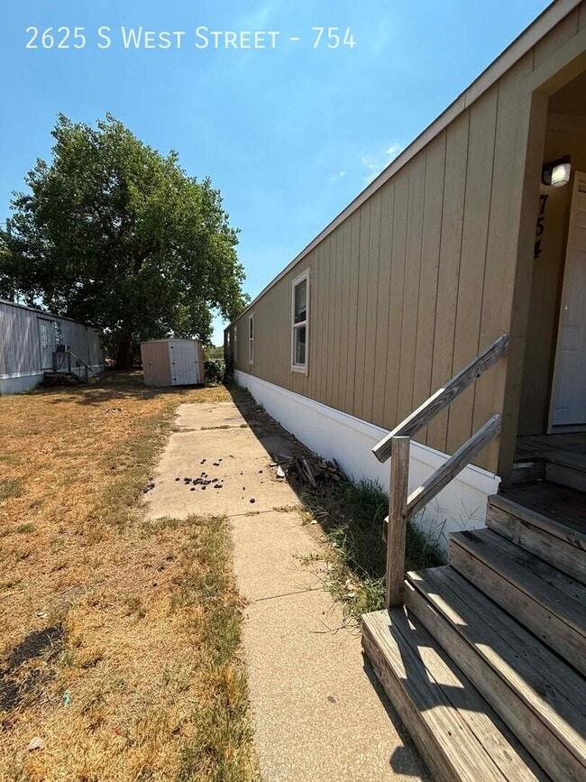 Photo - 2625 S West St