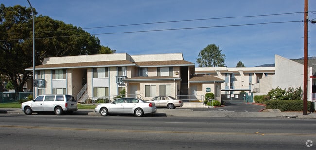 Community Arms Apartments - Community Arms Apartments