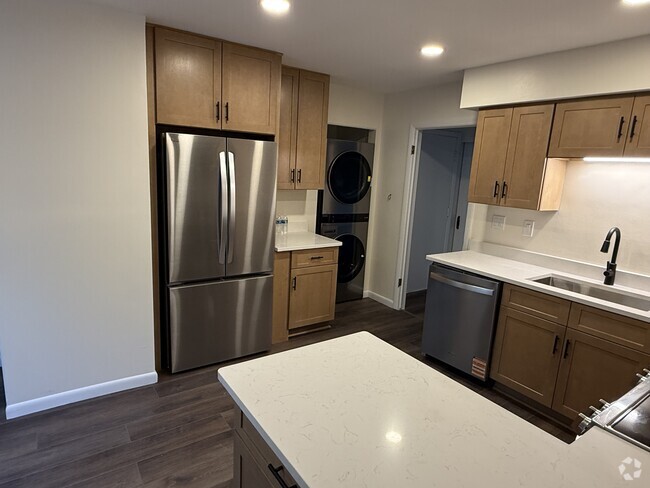 Building Photo - 13360 W Bluemound Rd Unit 4 Rental