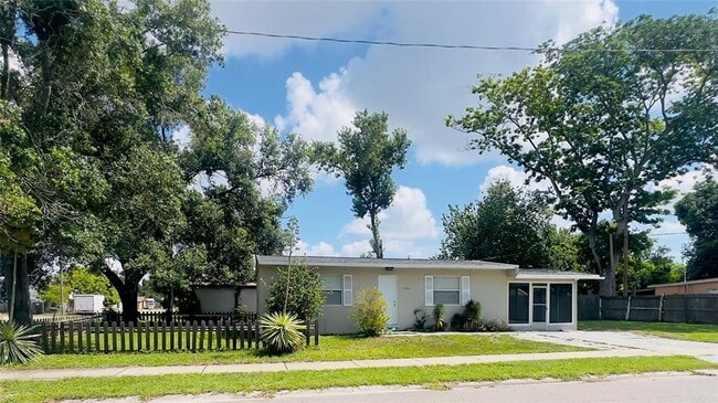 Photo - 5301 40th St N