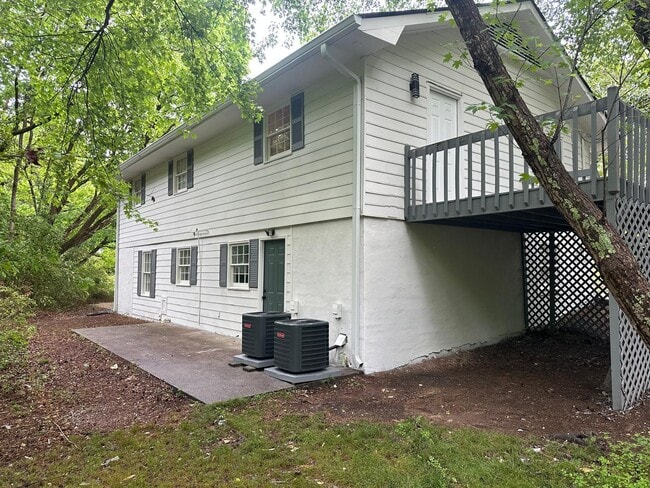 64 Nebo Dr