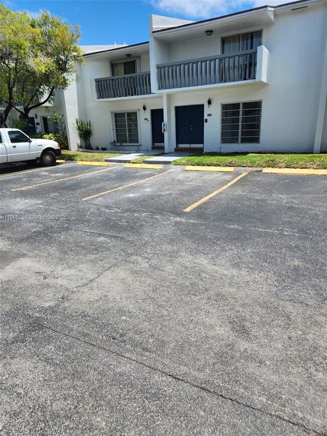 Building Photo - 9430 SW 170th St
