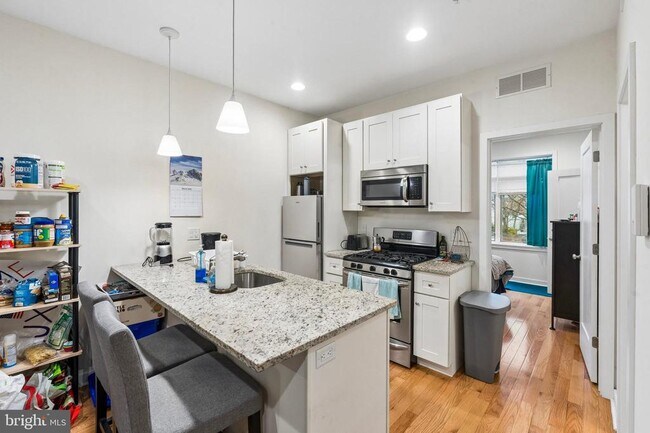 Photo - 925 N 20th St