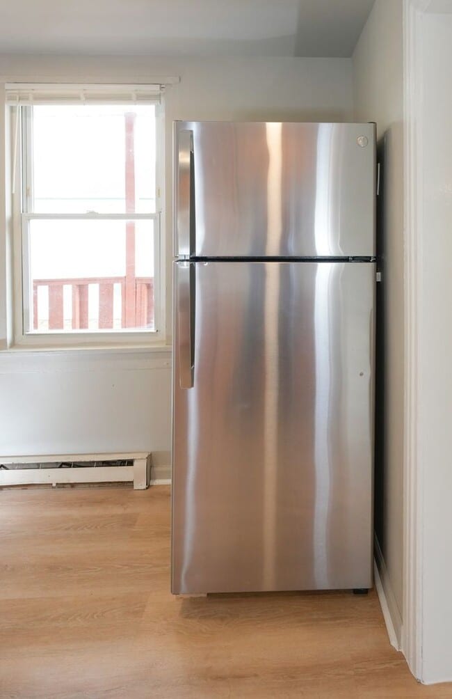 Photo - 334 Ann St Unidad #3