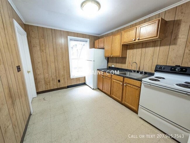 Photo - 575 Main St Unit 2