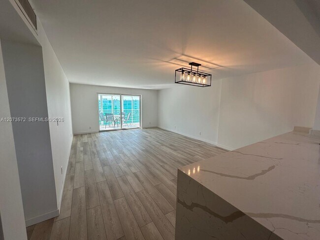 Photo - 441 SE 3rd St Unit 501