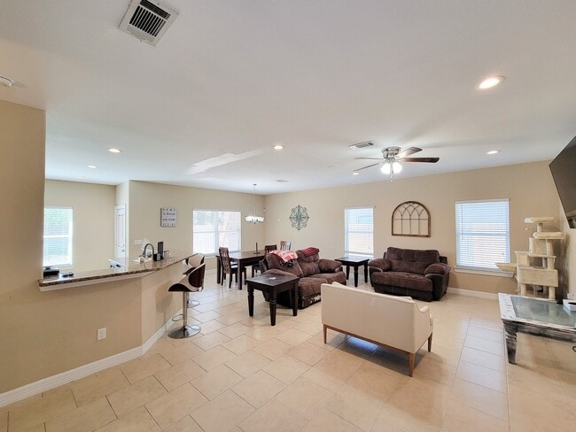 Photo - 406 Elm Lake Dr