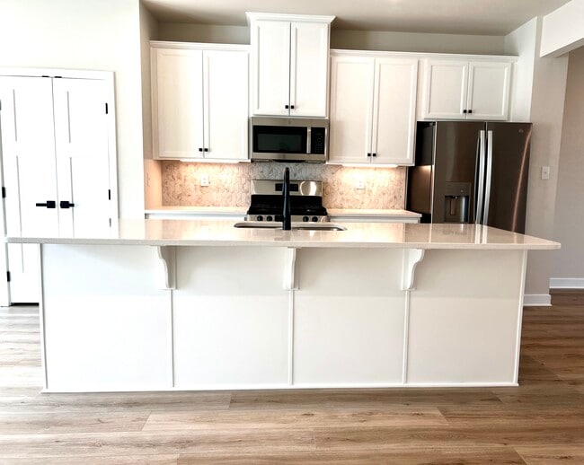 Building Photo - 32 Indian Field Ln