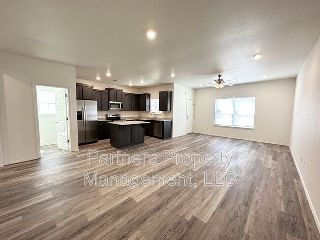 Photo - 1079 S Benchmark Ln