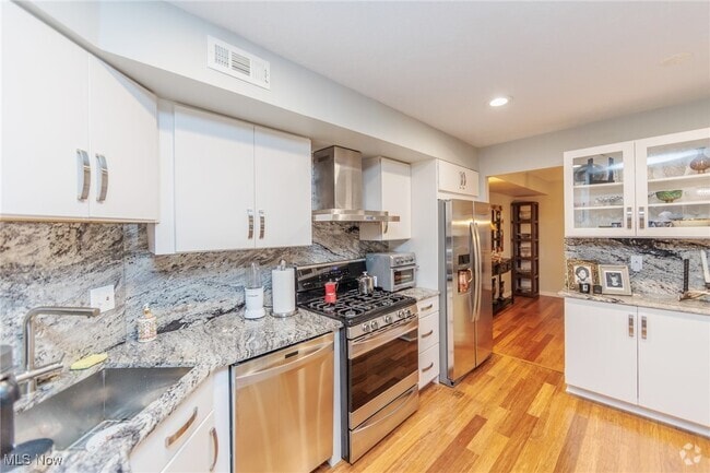 Building Photo - 2202 Acacia Park Dr Unit 2315 Rental