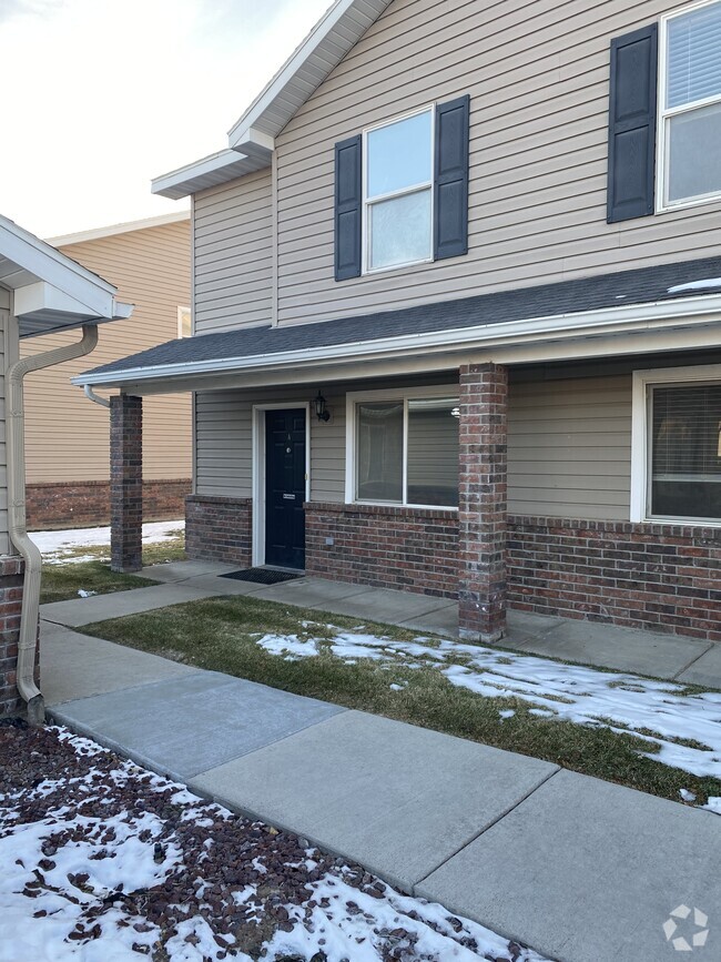 Building Photo - 556 Pheasant Ridge Dr Unit A Rental